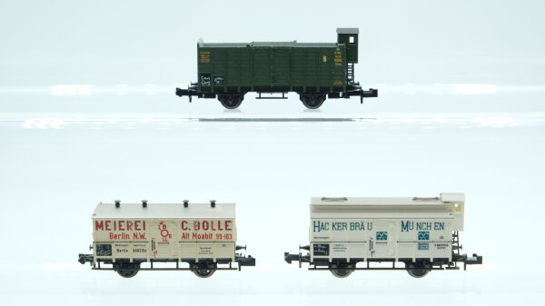 Minitrix N Konvolut Güterwagen gedeckter Güterwagen "Meierei C.Bolle Berlin", gedeckter Güterwagen mit Bremserhaus "Hackerbräu München", Güterwagen mit Bremserhaus K.Bay.Sts.B., u.a.