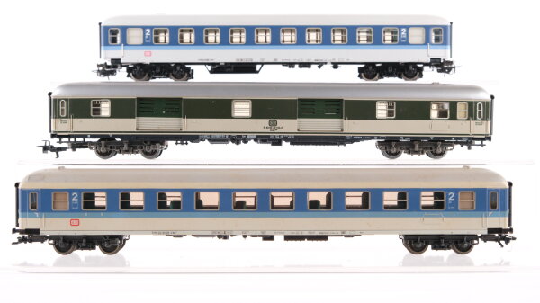 Märklin H0 Konvolut Personenwagen Reisezugwagen 2.Kl., Gepäckwagen mit 4 Rolltoren DB