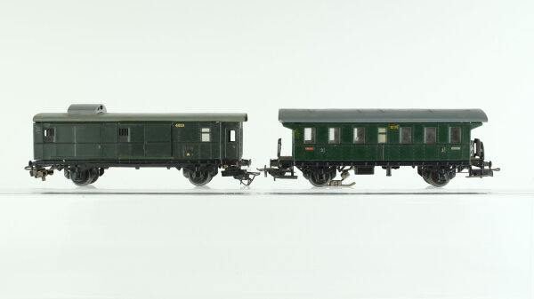 Märklin H0 Konvolut Personenwagen "3291" mit Innenbeleuchtung grün 3.Kl. Packwagen "4003" grün Blech Länderbahn