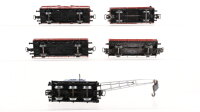 Märklin H0 Konvolut Güterwagen Kranwagen, Kranschutzwagen, Niederbordwagen mit Raupe, Hochbordwagen, gedeckter Güterwagen mit Schlusslichter DB