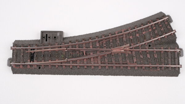 Märklin H0 24611 Weiche links 188,3 mm / R2=437,5 mm / 24,3° (ohne Decoder / ohne Antrieb)