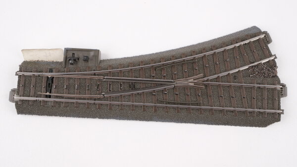 Märklin H0 24611 Weiche links 188,3 mm / R2=437,5 mm / 24,3° (mit Decoder / mit Antrieb)