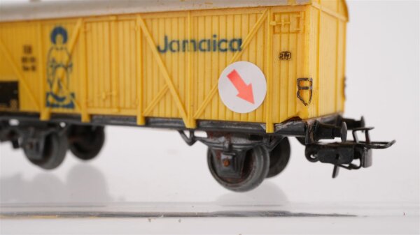 Märklin H0 Konvolut Güterwagen 3 x Bananenwagen, 2 x Kesselwagen DB