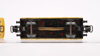 Märklin H0 Konvolut Güterwagen 3 x Bananenwagen, 2 x Kesselwagen DB
