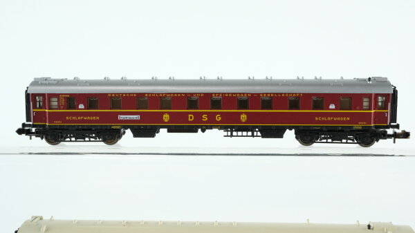Minitrix N Konvolut Personenwagen Speisewagen "Mitropa" (beleuchtet), Schlafwagen "DSG" DRG (beide guter Zustand)