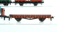Trix H0 Konvolut Güterwagen Kesselwagen "Aral", gedeckter Güterwagen mit Bremserhaus, Niederbordwagen, Güterzugbegleitwagen 3-Leiter Gleichstrom (Licht defekt) DB, u.a.
