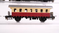 Trix H0 Konvolut Personenwagen Abteilwagen 2./3.Kl., Abteilwagen 3.Kl., Gepäckwagen mit Schiebetür und Ladung, Donnerbüchsen rot/beige