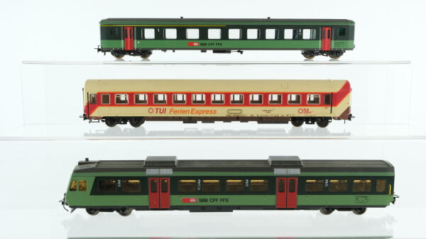 Roco H0 Konvolut Personenwagen Steuerwagen, Großraumwagen 1./2.Kl., Abteilwagen "TUI Ferien Express" SBB CFF FFS, u.a.