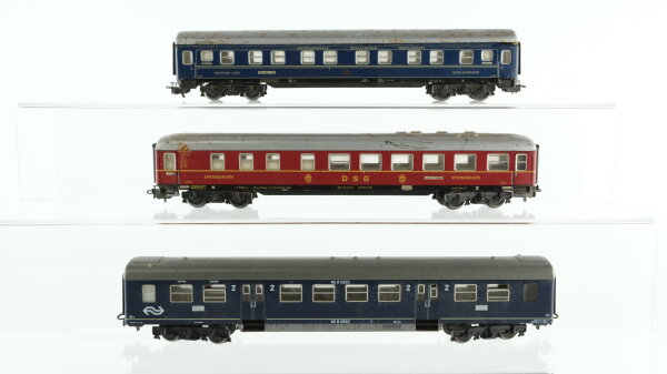 Märklin H0 Konvolut Personenwagen Sitzwagen "B 6692", Schlafwagen (Dach lose), Speisewagen NS CIWL, DRG