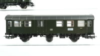 Märklin H0 Konvolut Personenwagen 2.Kl. Personenwagen mit Stückgutabteil 2.Kl. 3achsig Packwagen beige-oceanblau Personenzugbegleitwagen DB