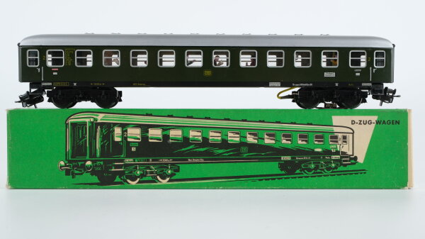 Märklin H0 4022 Personenwagen 2.Kl. grün DB Wechselstrom