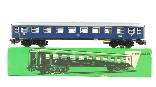 Märklin H0 4027 Reisezugwagen (dunkelblauer Wagenkasten) A4ümg der DB