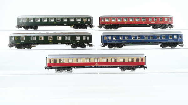 Märklin H0 Konvolut Personenwagen "TEE" 1.Kl. Schlafwagen blau Speisewagen "DSG" Personenwagen Packwagen grün DB/u.a.