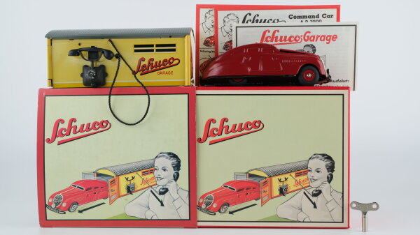 Schuco 01070 Garage mit Kommando Auto Anno 2000 Uhrwerk getestet in OVP sehr guter Zustand