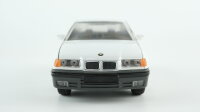 GAMA 1:24 2103 BMW 325i E36 weiß
