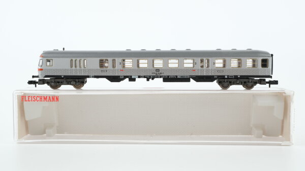 Fleischmann N 8120 Nahverkehrssteuerwagen 2. Kl. DB