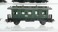 Unbekannt H0 Konvolut Personenwagen mit Oberlichtern 2.Kl. Personenwagen 2.Kl. Packwagen Nebenbahn