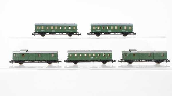 Minitrix N Konvolut Personenwagen Abteilwagen 3.Kl., Gepäckwagen, Wohn-/Schlafwagen DB, u.a.
