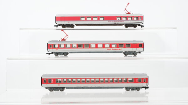 Fleischmann N Konvolut Personenwagen 2 x Bordrestauranr mit Pantograph, Großraumwagen 1.Kl. DB (Kupplungen fehlen)