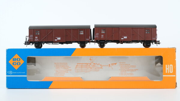 Roco H0 4328 Gedeckter Güterwagen (Leig-Einheit 218 224, 218 225) DB