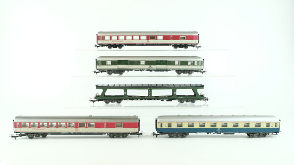 Märklin H0 Konvolut Speisewagen rot-grau Packwagen grün-grau Abteilwagen 1.Kl. beige-oceanblau Autotransportwagen (ohne PKSW) DB