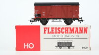 Fleischmann H0 5020 Gedeckter Güterwagen 151 321 DB