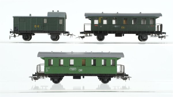 Piko H0 Konvolut Personenwagen 3.Kl. Personenwagen "Sonneberg" Personenzugbegleitwagen DR