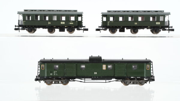 Fleischmann N Konvolut Personenwagen 3achsig, Packwagen 4achsig DR