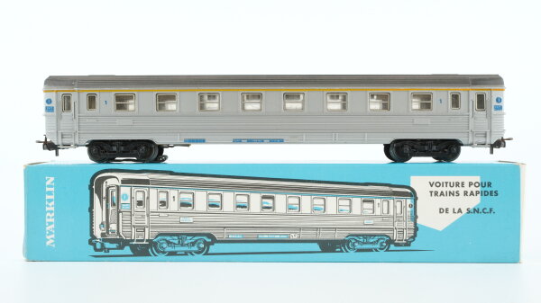 Märklin H0 4050 Reisezugwagen A81027 der SNCF (nachgerüstete Beleuchtung)