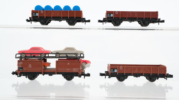 Minitrix N Konvolut Autotransportwagen mit PKWs, Niederbordwagen, Niederbordwagen mit Fässern DB