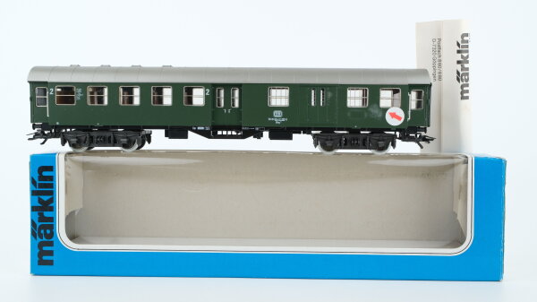 Märklin H0 4133 Reisezugwagen (PERSONENWAGEN 2.KL MIT GEPÄCKABTEIL) BDyg 533 der DB