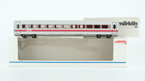 Märklin H0 4374 Reisezugwagen (ICE-Großraumwagen) Bvmz 802.8 der DB