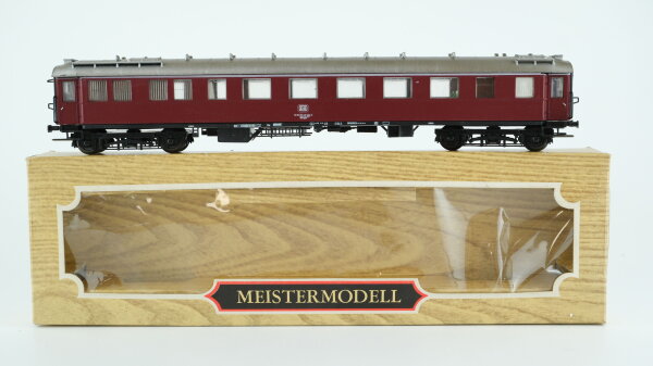 Liliput H0 829 00 Gesellschaftswagen WGügKe (beide Kupplungen fehlen)