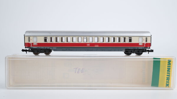 Minitrix N 51 3018 00 Personenwagen 1.Kl. DB