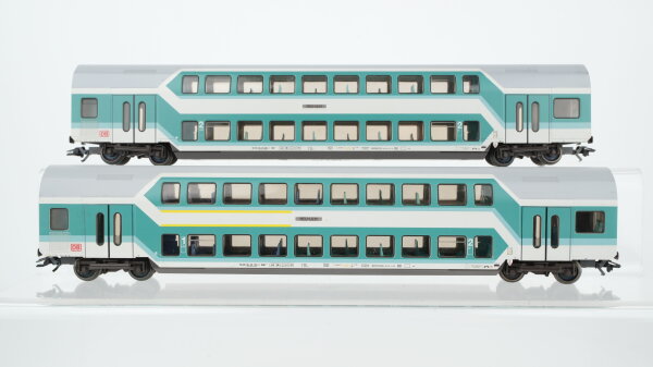 Märklin H0 Konvolut Doppelstockwagen 1./2.Kl., Doppelstockwagen 2.Kl. grün-grau DB