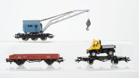 Märklin H0 Konvolut Kran- und Kranschutzwagen, Niederbordwagen mit Unimog DB
