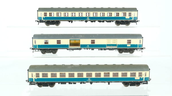 Fleischmann H0 Konvolut Abteilwagen 2.Kl., Packwagen beige/oceanblau DB