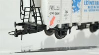 Unbekannt H0 Konvolut gedeckte Güterwagen mit Bremserhaus "Löwenbräu", deckter Güterwagen "Reichelbräu", Kühlwagen mit Reinigungsvorrichtung DR/DB