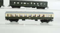 Unbekannt H0 Konvolut Mitteleinstiegwagen 3.Kl. grün, Speisewagen beige/orange, Personenwagen 2.Kl. beige/grün DR