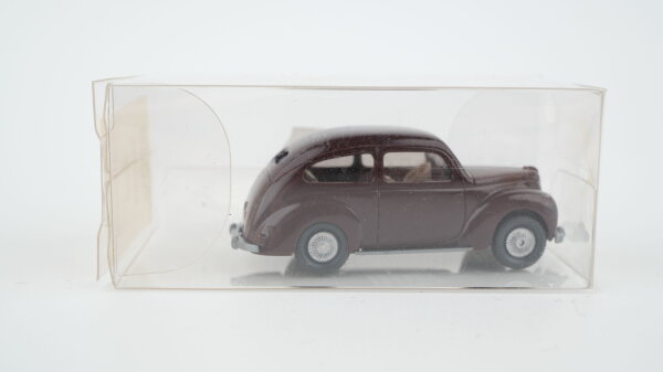 Wiking H0 82012 Ford Taunus rotbraun
