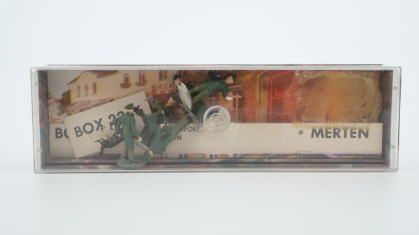 Merten H0 2246 Ordnungspolizisten mit Hund