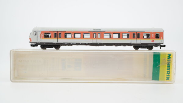 Minitrix N 13348K S-Bahnsteuerwagen 2. Kl Bxf 796.2 DB