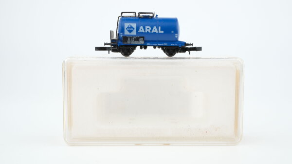 Märklin Z 8613 Kesselwagen mit Bremserbühne "ARAL" DB