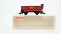 Fleischmann N 8356 Flachdach Viehwagen mit Bremserhaus...