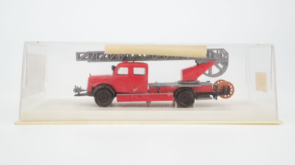 Brekina H0 4033 MB Metz Feuerwehr Drehleiter