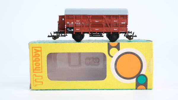 BTTB TT 4820 Gedeckter Güterwagen mit Bremserhaus Viehwagen DR