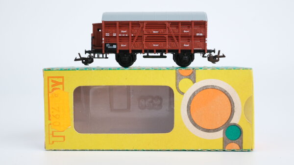 BTTB TT 4820 Gedeckter Güterwagen mit Bremserhaus Viehwagen DR