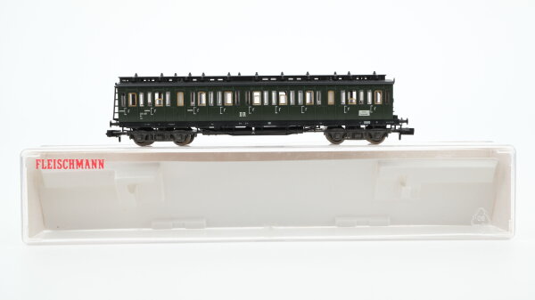 Fleischmann N 8786K Abteilwagen mit Zugschlußscheiben B4 420 DR
