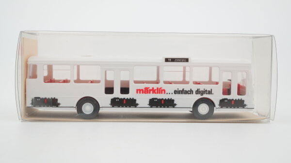 Wiking H0 700/124 Mercedes-Benz O 305 Bus #11 Göppingen "märklin...einfach digital"