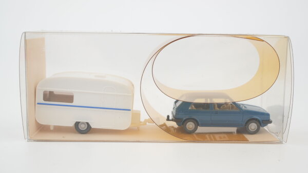 Wiking H0 06320 VW Golf mit Reiseanhänger blau/weiß